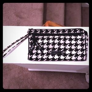 Authentic houndstooth Vera Bradley Clutch/Wallet
